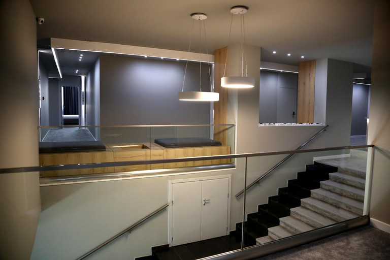 Others 5, Hotel One, Vlorës