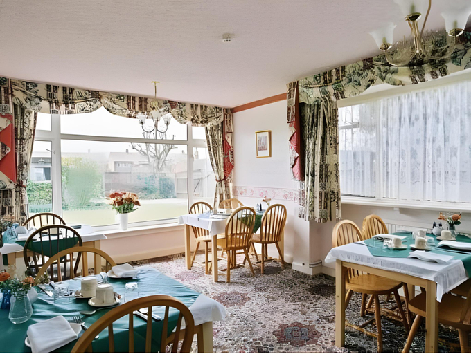 Food & Drinks 5, Holcombe Guest House, North Lincolnshire