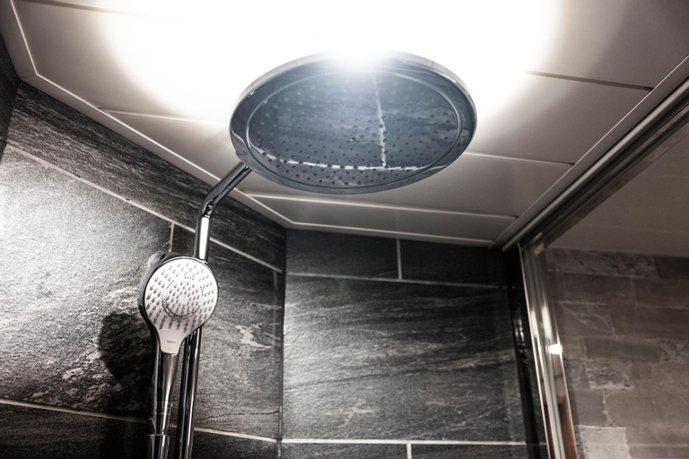 Bathroom 23