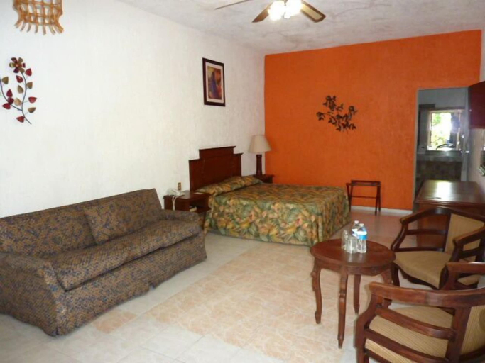 Others 5, Hotel Bajo el Volcan, Cuernavaca