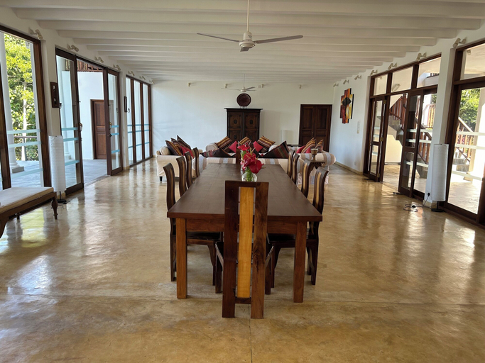 Food & Drinks 5, Ratnakara, Devinuwara
