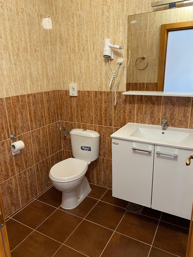 Bathroom 4, Hotel Kuc