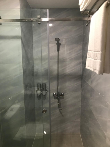 Bathroom 8