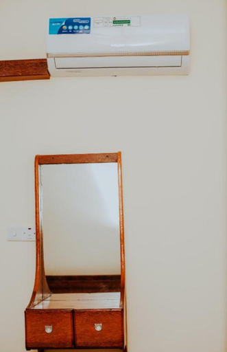 Others 4, Plumeria Hotel, Mjini