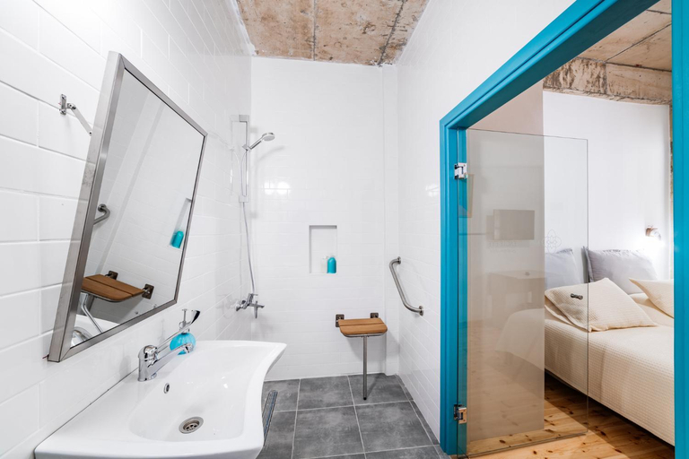 Bathroom 5, NICOSIA EAGLE EYE