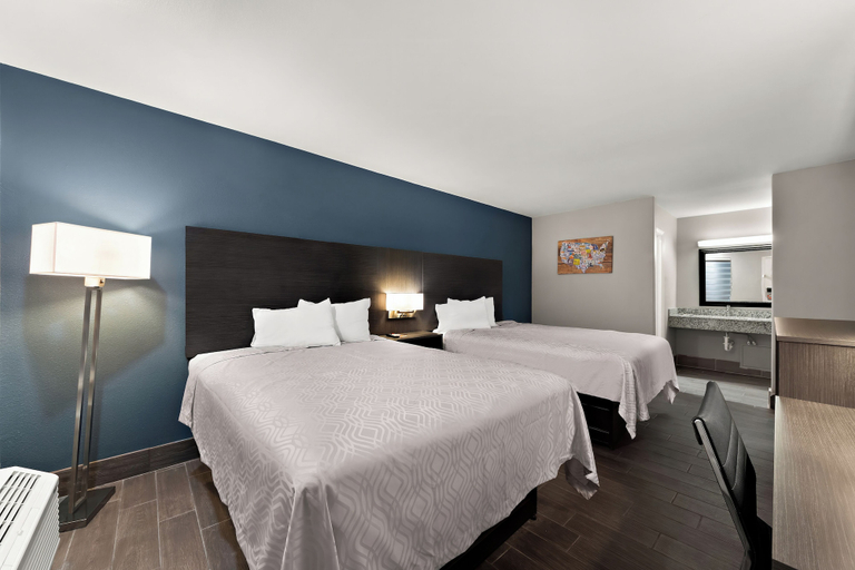 Bedroom 4, Econo Lodge Inn & Suites Laredo - Nuevo Laredo, Webb