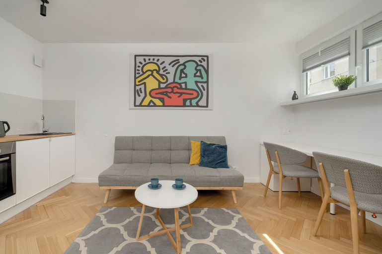 Others 5, Apartment in Wroclaw Center by Renters, Środa Śląska