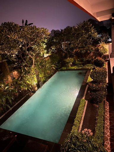 Swimming Pool 12