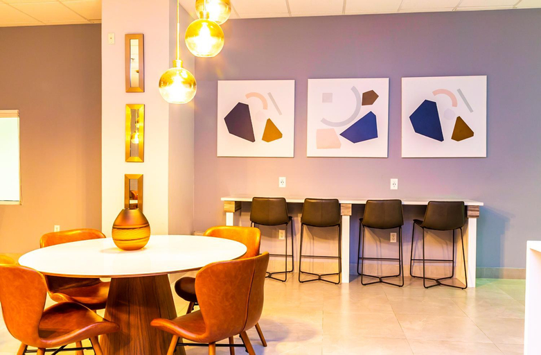 Food & Drinks 4, Top Stay Miami Gold Brickell, Miami-Dade
