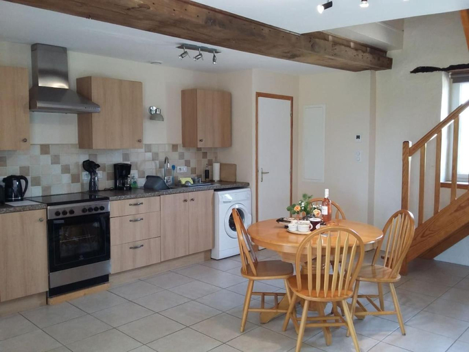 Others 5, Le Grenier, La Vieille Ferme, Morbihan