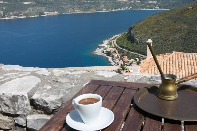 Sport & Beauty 2, glamorous Villa- Stuning view at Oitylo gulf, Peloponnese