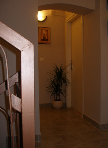 Public Area 3, Carol Rooms, Trogir