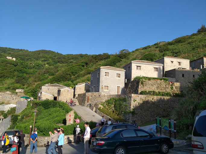 Exterior 7