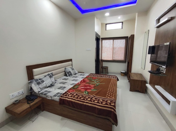 Bedroom 3, Goroomgo Galaxy Palace Bareli, Bareilly