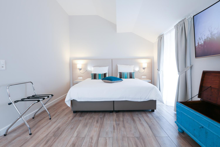 Bedroom 26