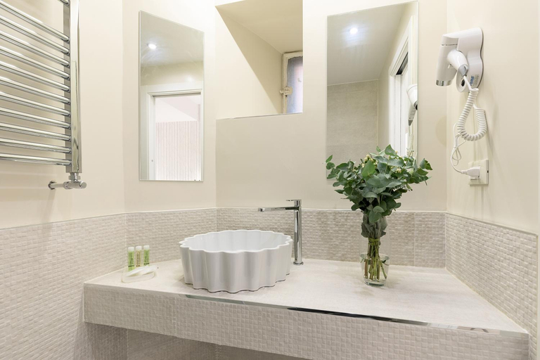 Bathroom 4, Cavour Suites Guest House, Rome