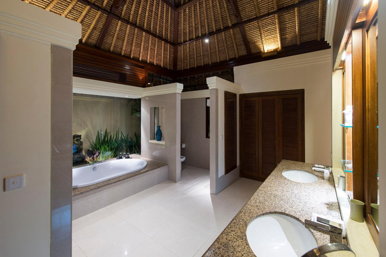 Bathroom 2, Villa Celagi, Gianyar