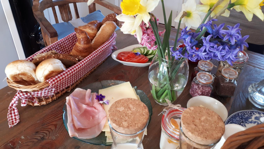 Food & Drinks 5, B & B 'Droom in de polder de Suite met prive sauna, Middelburg
