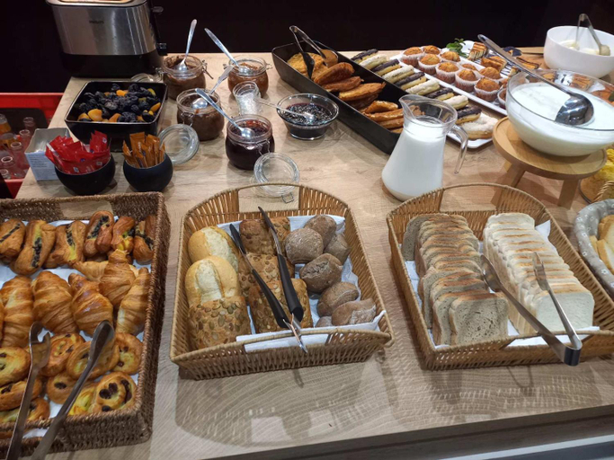 Food & Drinks 5, Sofia Palace Hotel, Stolichna