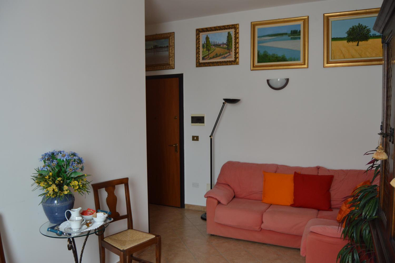 Others 5, B&B Cambusa, Mantua