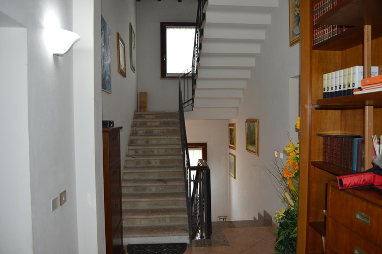 Others 3, B&B Cambusa, Mantua
