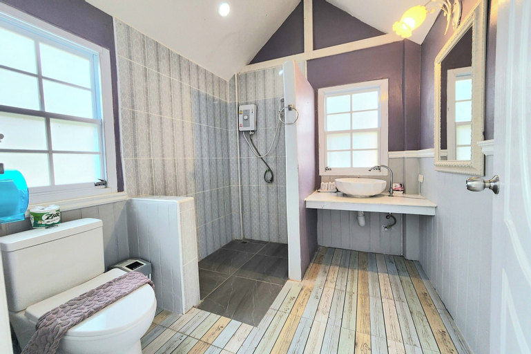 Bathroom 5