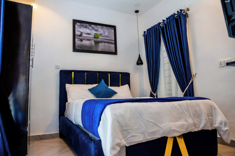 Others 3, El Elyon Hotel and Suites, Mushin