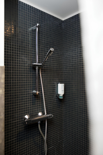 Bathroom 3, Unique Luxury Central Flat, Bruxelles