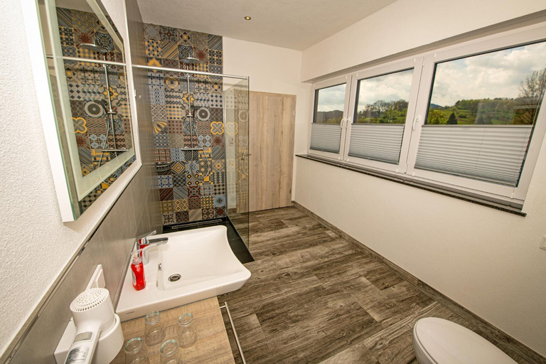 Bathroom 1, FBA Village, Südwestpfalz