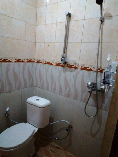 Bathroom 3, Guesthouse Dissa, Banyumas