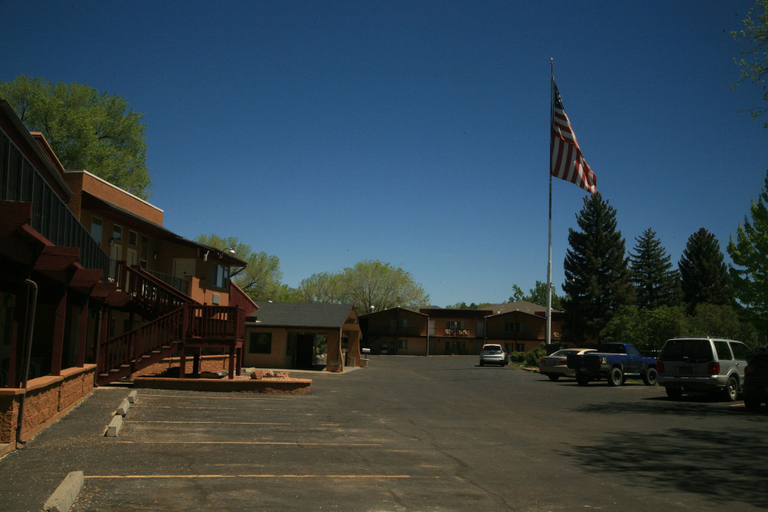 Exterior & Views 2, Black Canyon Motel, Montrose