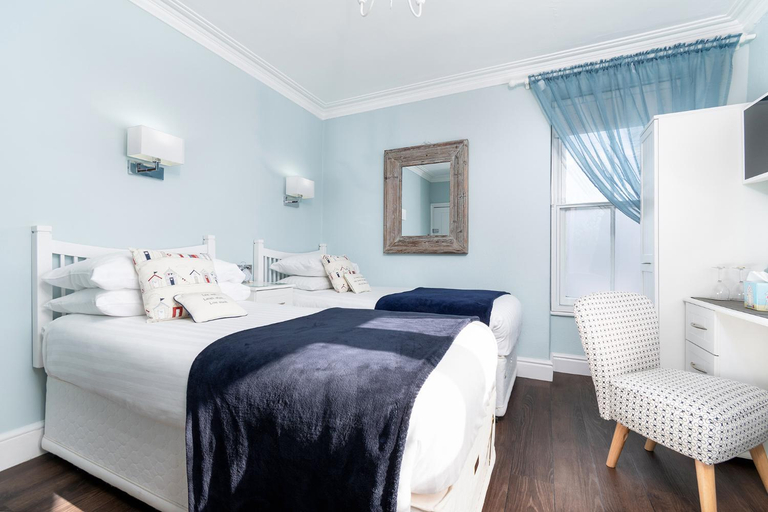 Bedroom 2, Gwynfryn, Conwy