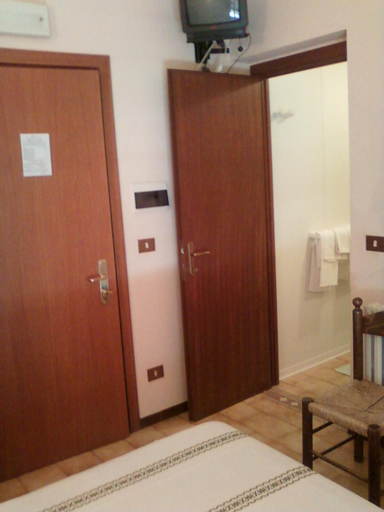 Bedroom 2, Albergo-Ristorante"Parco alle Noci"tra la Cascata delle Marmore,Labro e valle Santa di S Francesco, Rieti