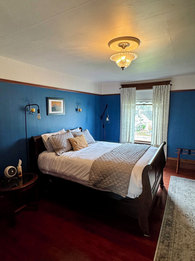 Bedroom 2, Hubble House Inn, Grays Harbor