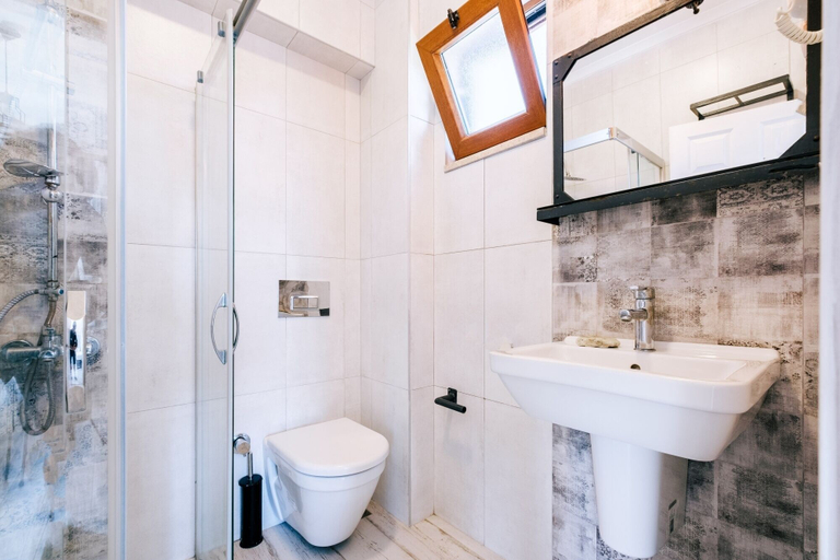 Bathroom 5, K Bozcaada, Bozcaada