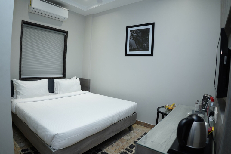 Bedroom 5, Hotel Express 11, Hoshangabad