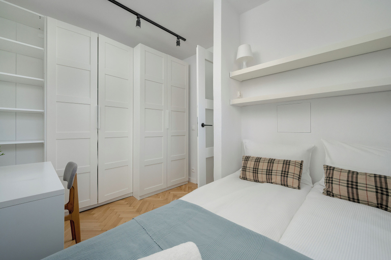 Bedroom 3, Apartment in Wroclaw Center by Renters, Środa Śląska