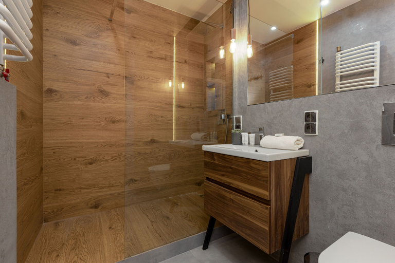 Bathroom, Warsaw City View Apartment by Renteres, Warsaw