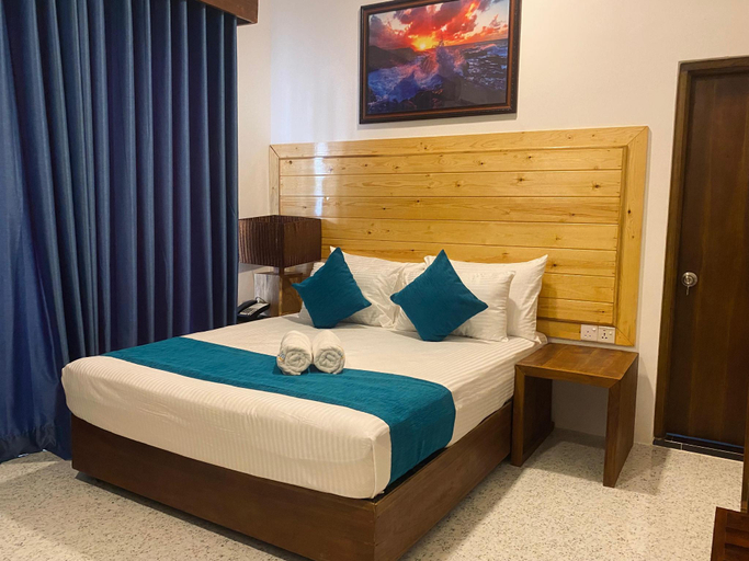 Bedroom 3, Trinco Beach Resort, Trincomalee Town and Gravets