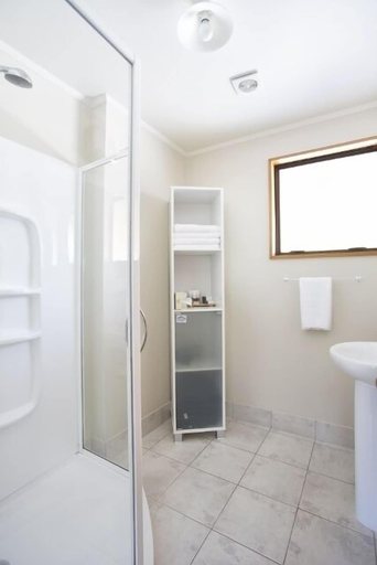 Bathroom 3, Alpine View Lodge, Queenstown-Lakes