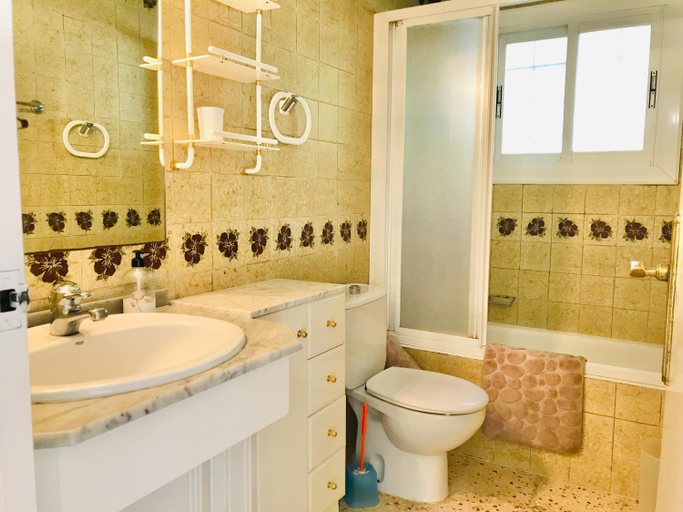 Bathroom 4, Mediterranean Villa Investingspain sea view and pool, Girona
