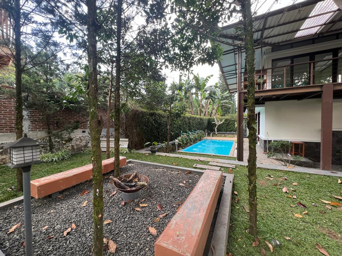 Exterior & Views 2, Villa Amethyst Lembang 3BR JB-8 With Private Pool, Bandung