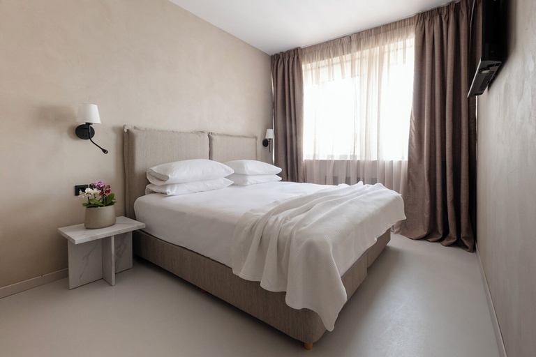 Bedroom 3, Regal Hotel Mitropoleos, Attica