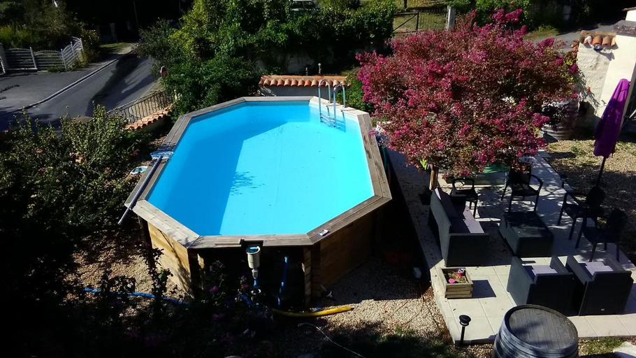 Others 5, Manoir Le Cristal , Piscine et chambres temperees, Vienne