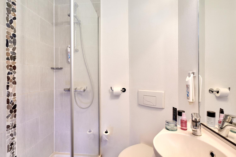 Bathroom 3, Welcomotel Les Mureaux, Yvelines