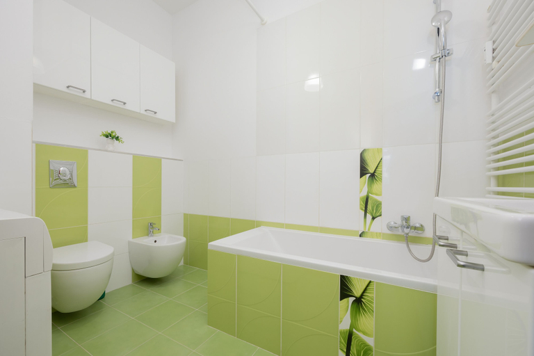 Bathroom 4, Cozy Apartment With Balcony by Renters, Warsaw