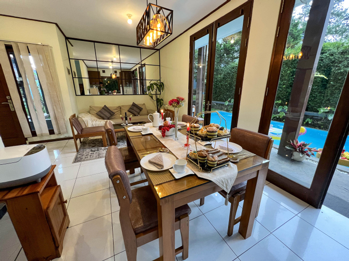 Dining Room 22