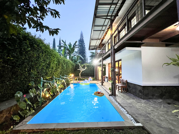 Swimming Pool 10