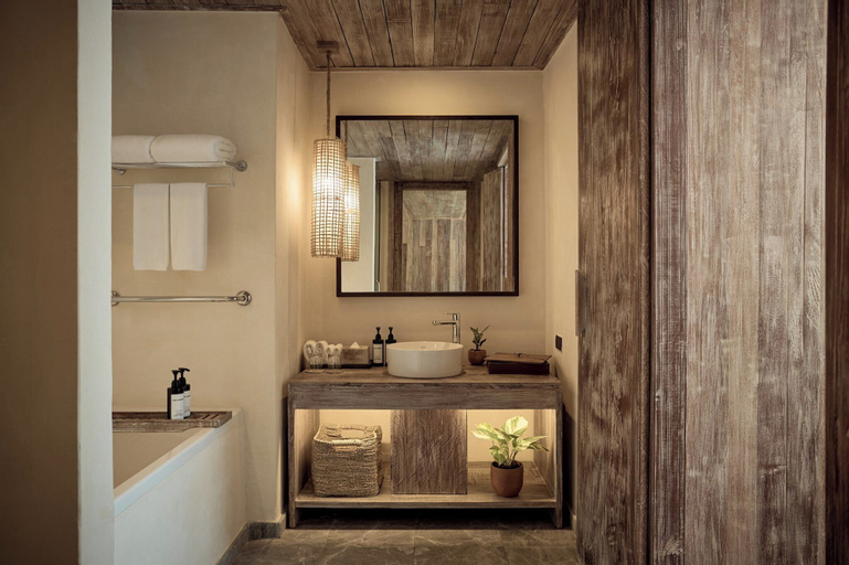 Bathroom 7