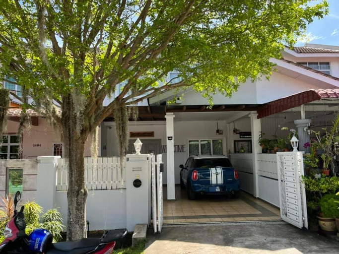Exterior 9
